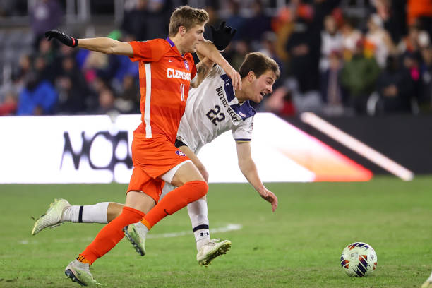 将球送入网 将球送入网